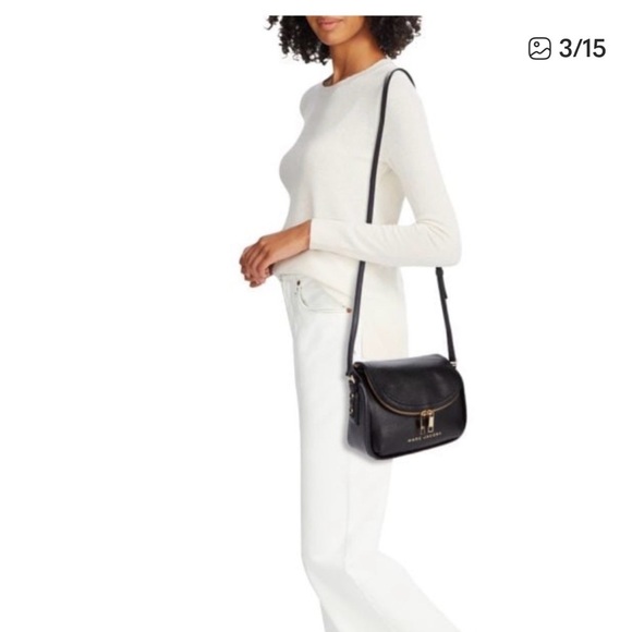 Marc Jacobs Elegant Black Crossbody Bag - Picture 2 of 7
